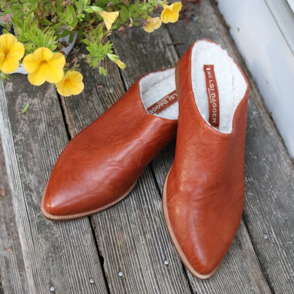 NEW Kelsi Dagger Sail Cognac Leather w Faux Shearling Fur Lining Flat Mule Sz 6 - Picture 2 of 8